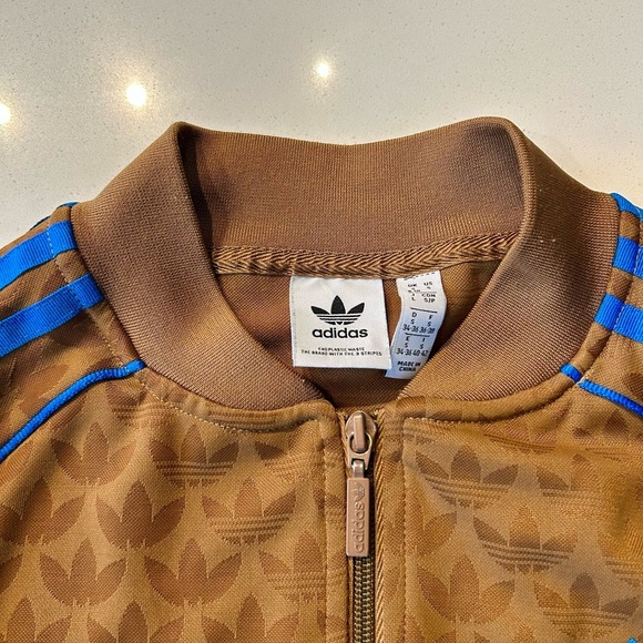 ✨Host pick✨Adidas originals superstar jacket
Excellent condition - Picture 3 of 7